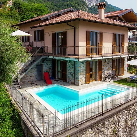 Degli Angeli - By Myhomeincomo * Lenno