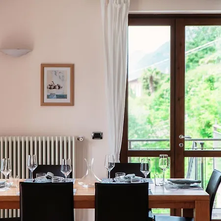 Degli Angeli - By Myhomeincomo * Lenno