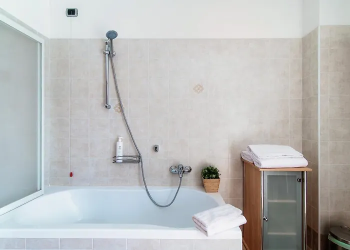 Degli Angeli - By Myhomeincomo