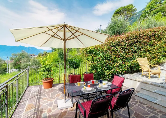 Degli Angeli - By Myhomeincomo * Lenno