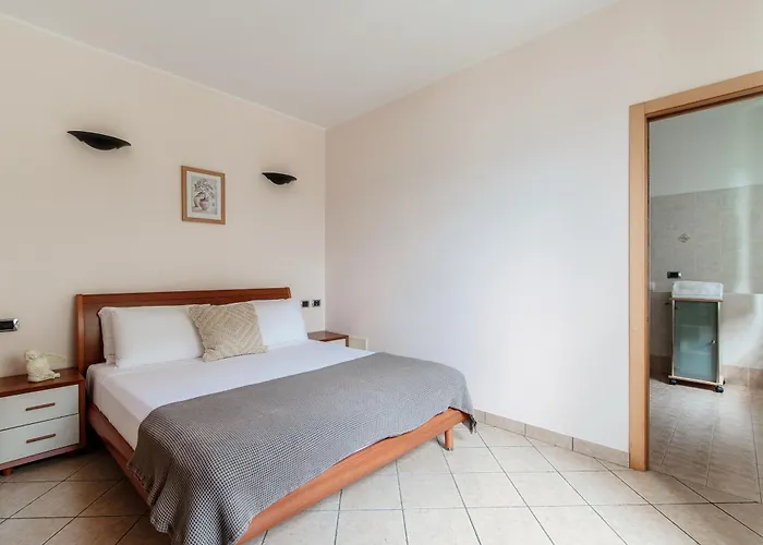 Degli Angeli - By Myhomeincomo Lägenhet