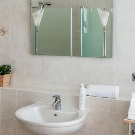 公寓 Degli Angeli - By Myhomeincomo *